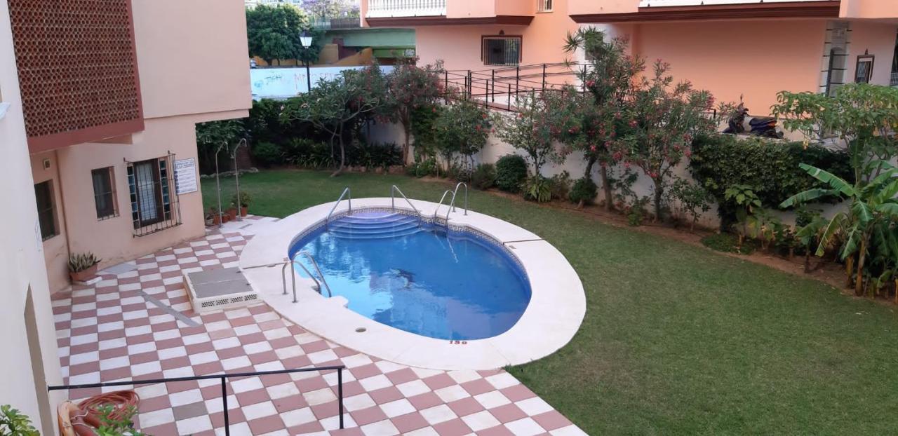 Beautiful Apartment In Third Line Beach Boliches Fuengirola Dış mekan fotoğraf