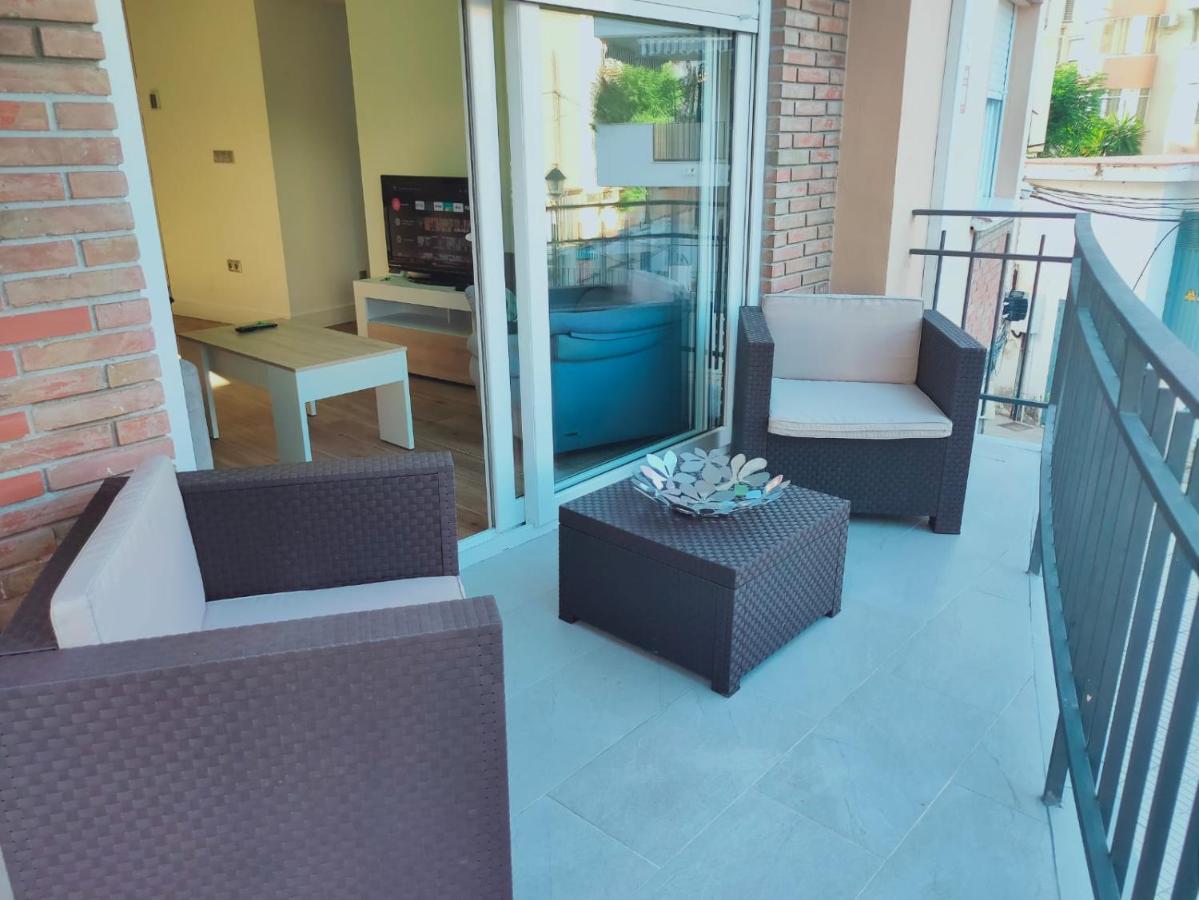 Beautiful Apartment In Third Line Beach Boliches Fuengirola Dış mekan fotoğraf