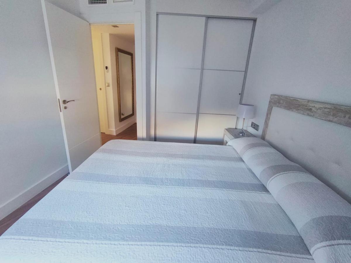 Beautiful Apartment In Third Line Beach Boliches Fuengirola Dış mekan fotoğraf